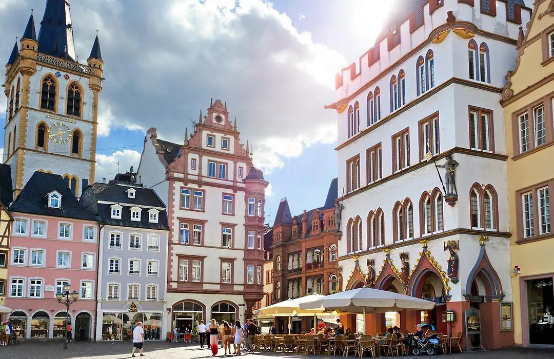 Victor'S Residenz-Hotel Schloss Berg-1