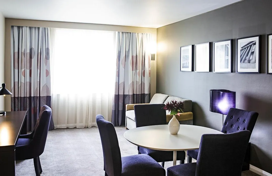 Novotel Liverpool Centre-1