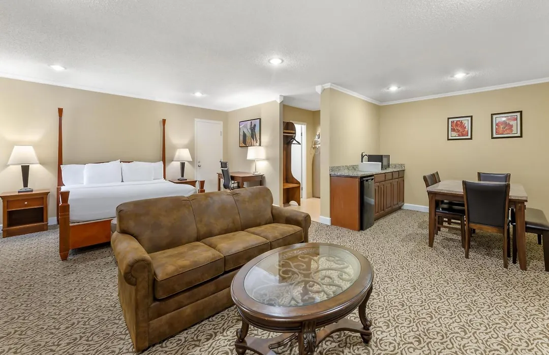 Best Western Plus Wooster Hotel & Conference Center-1