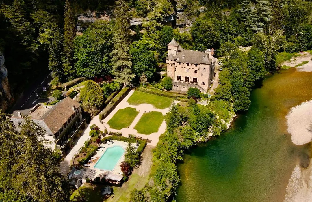 Chateau De La Caze-1