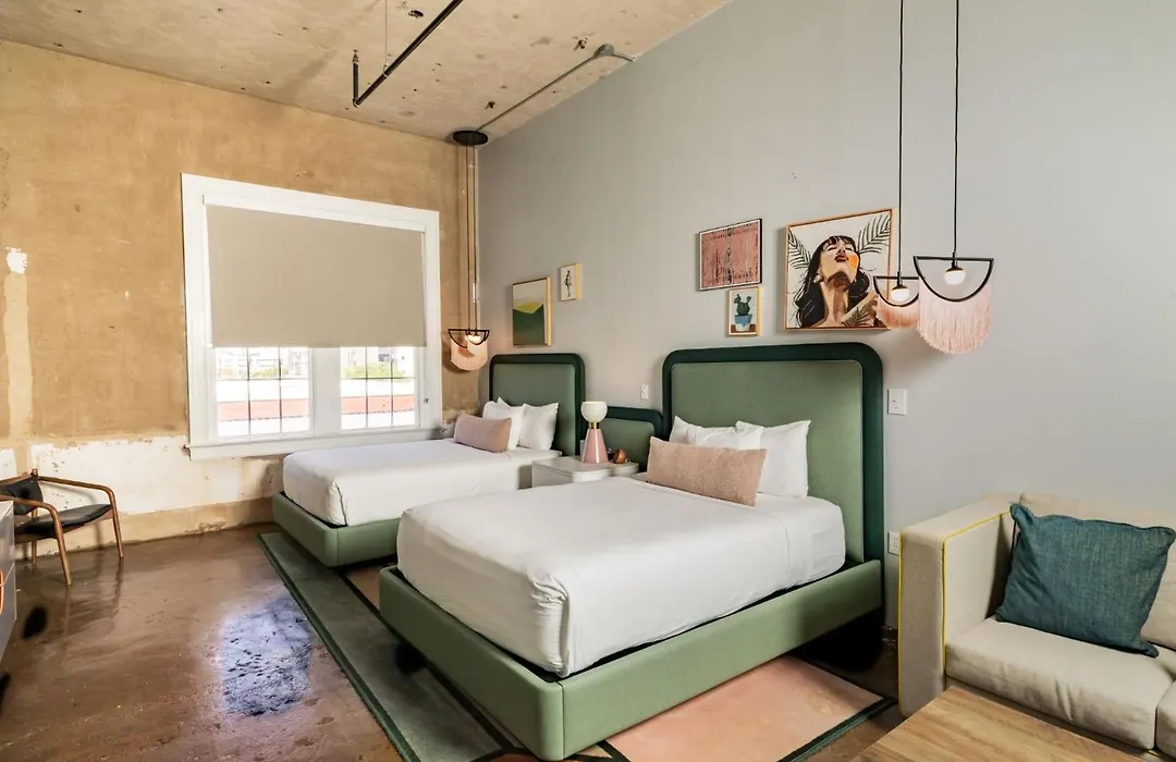 Canvas Hotel Dallas-1