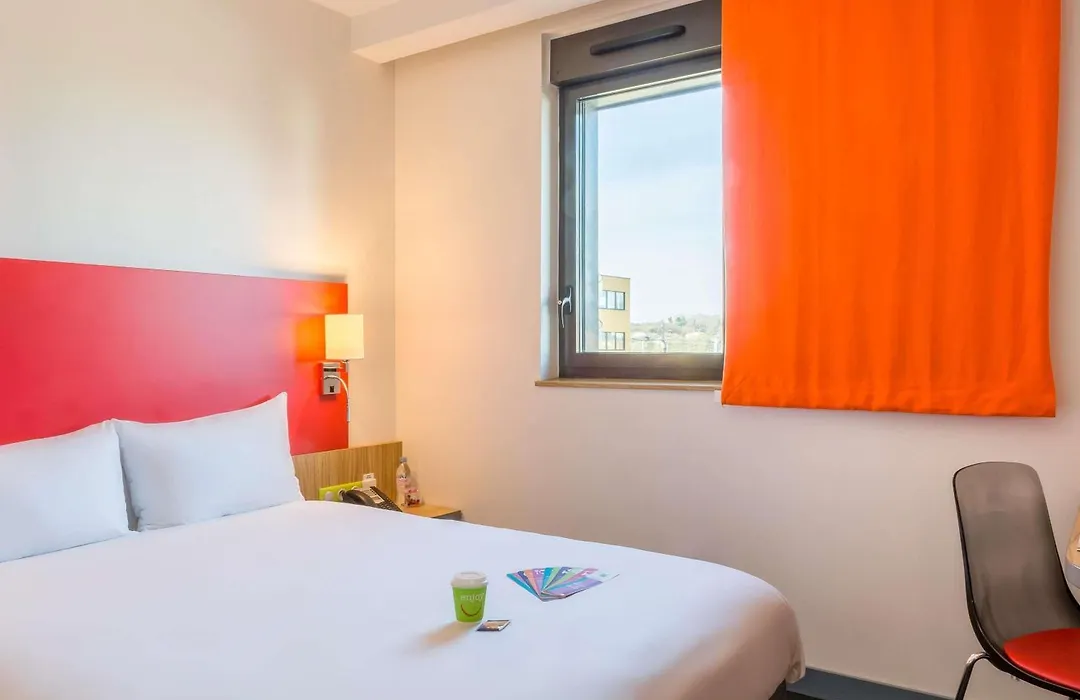 ibis Styles Romans-Valence Gare TGV-1