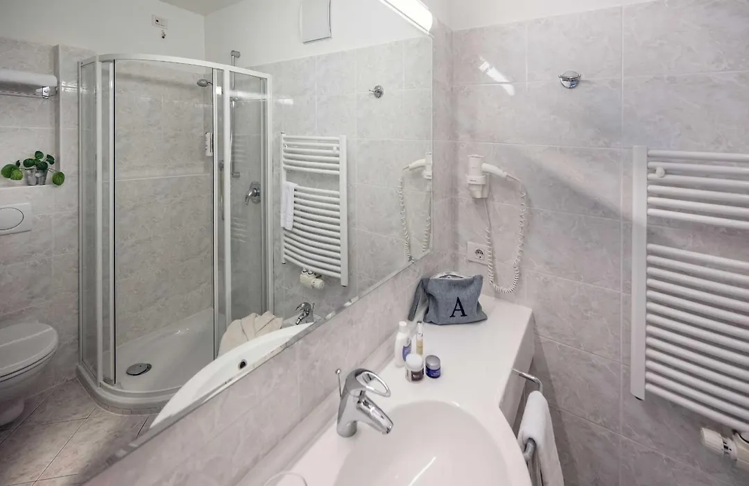 Hotel Bad Salomonsbrunn-1