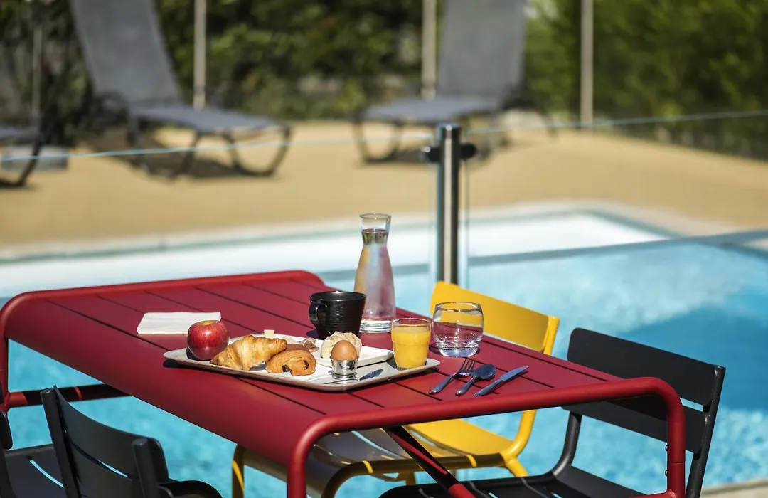Ibis Roanne Le Coteau Hotel Restaurant-1