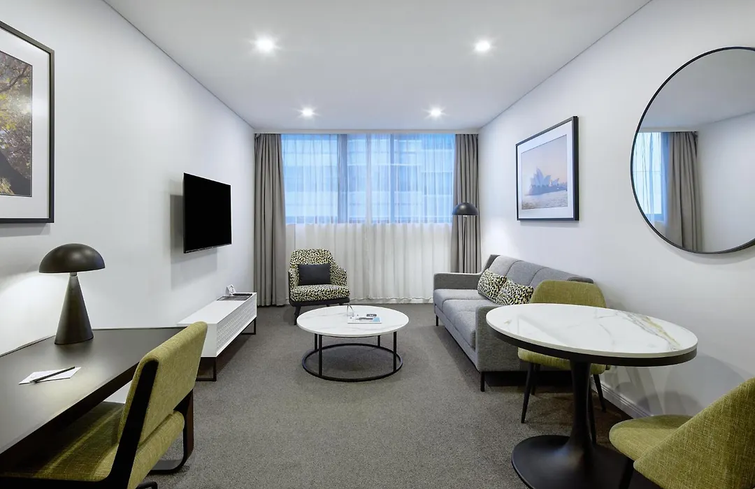 Meriton Suites North Sydney-1