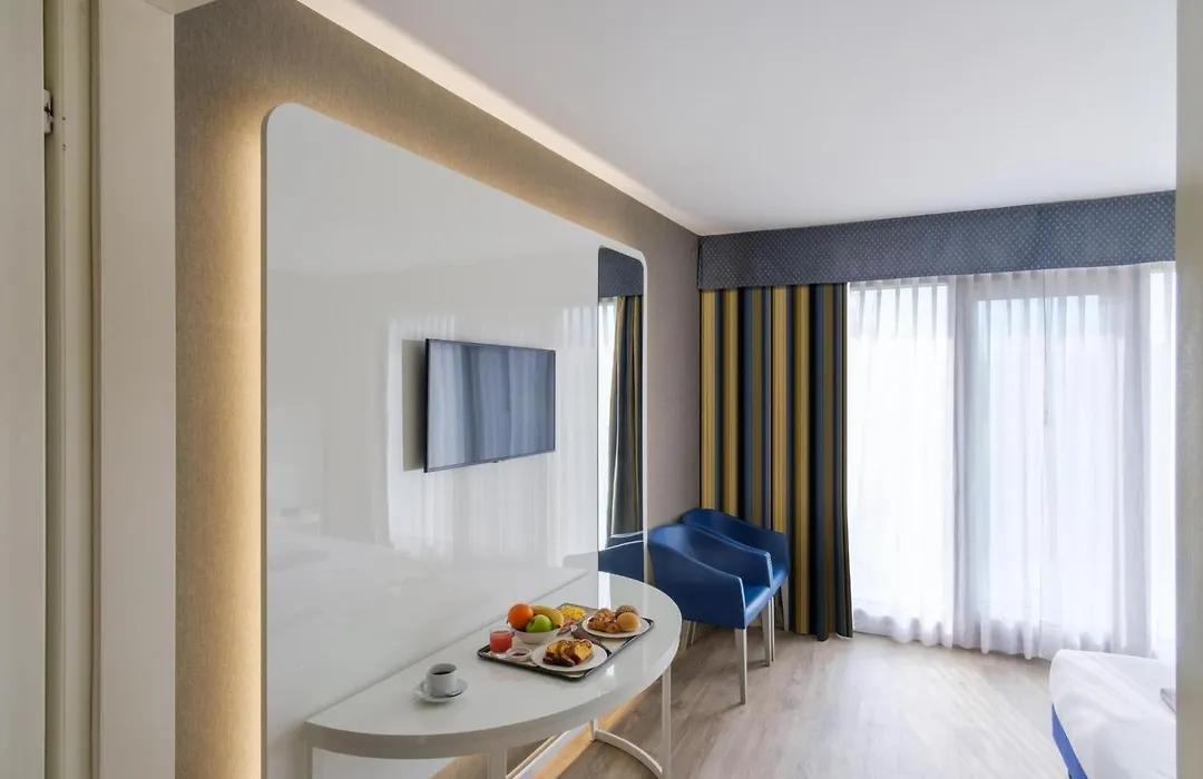 Hotel Viest-1