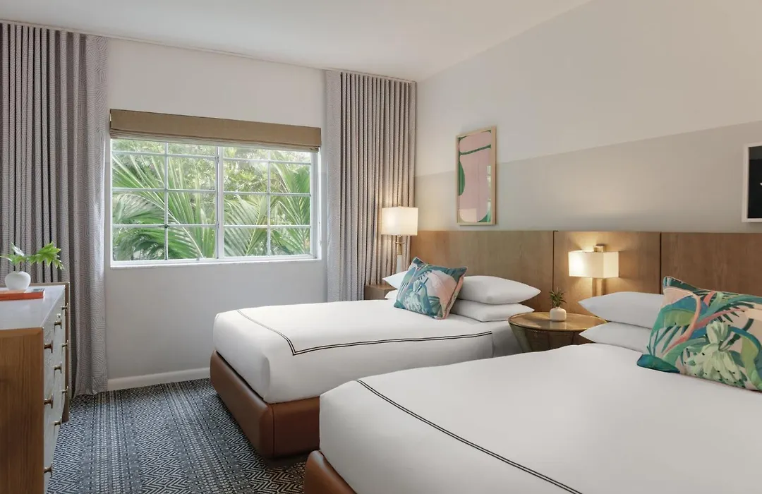 Kimpton Surfcomber Hotel By Ihg-1