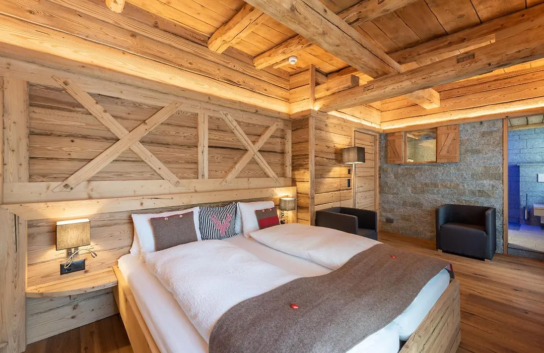 Hotel Crusch Alba Zernez-1