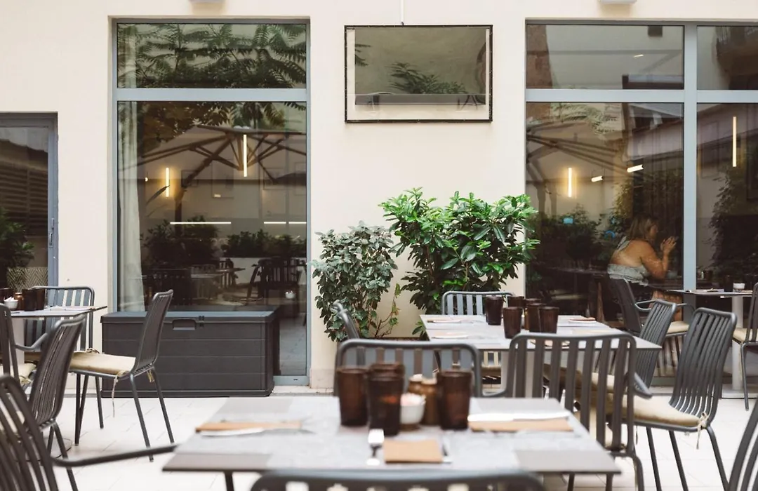 Honest Budapest By Chic&Basic-1