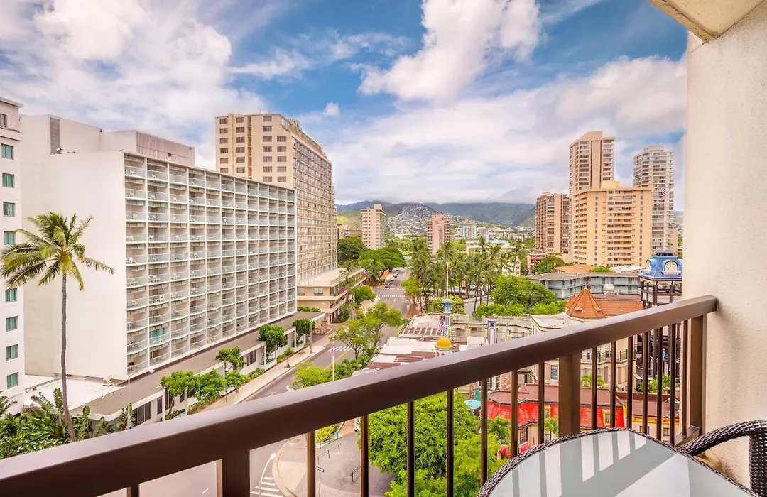 Hyatt Regency Waikiki Beach Resort&Spa-1