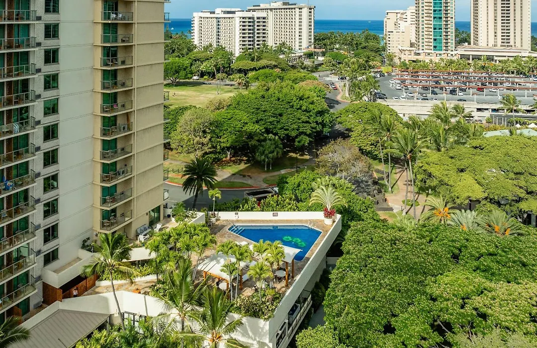 Luana Waikiki Hotel & Suites-1