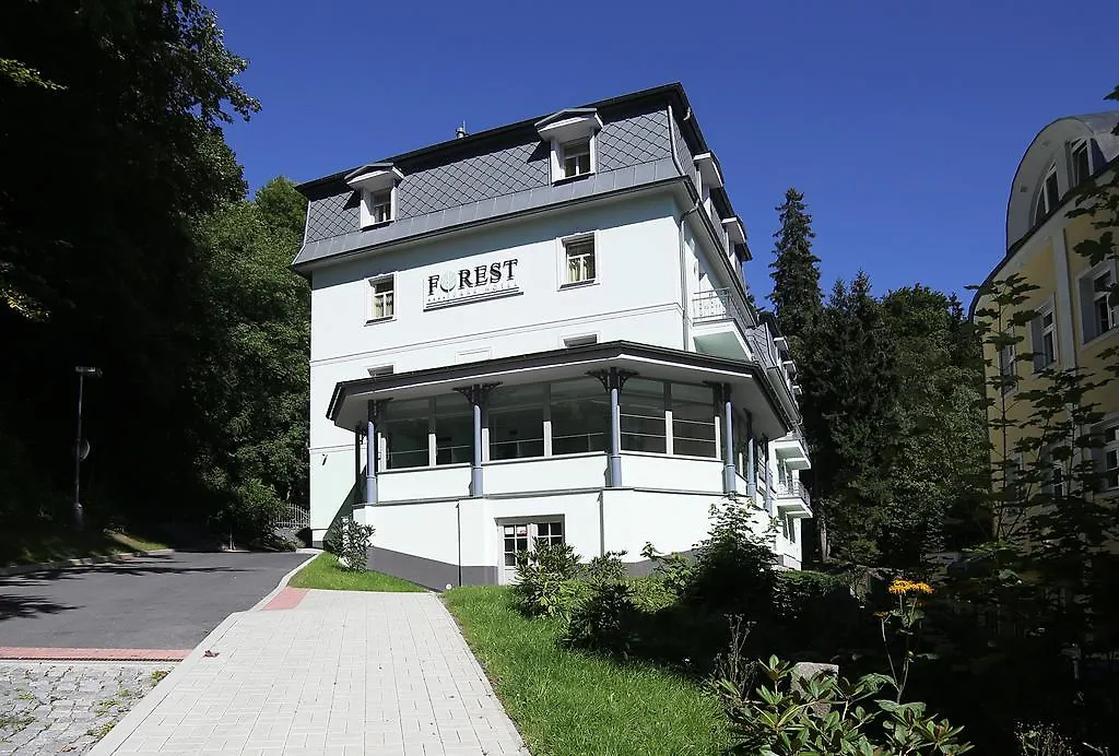 Parkhotel Forest-1