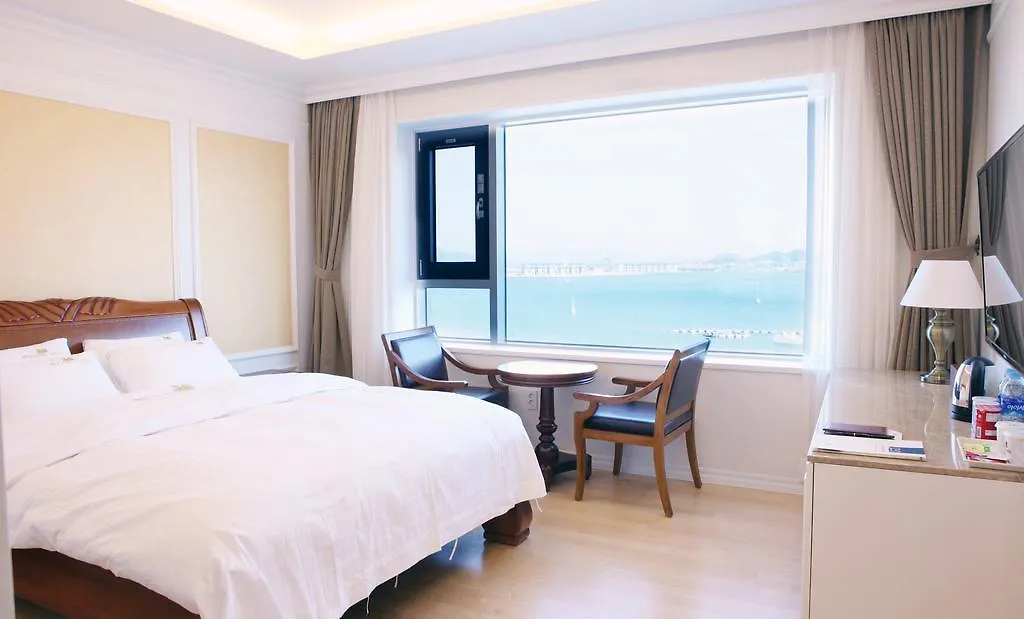 Fontana Beach Hotel-1