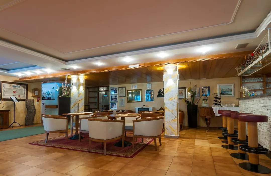 Hotel Panoramik-1