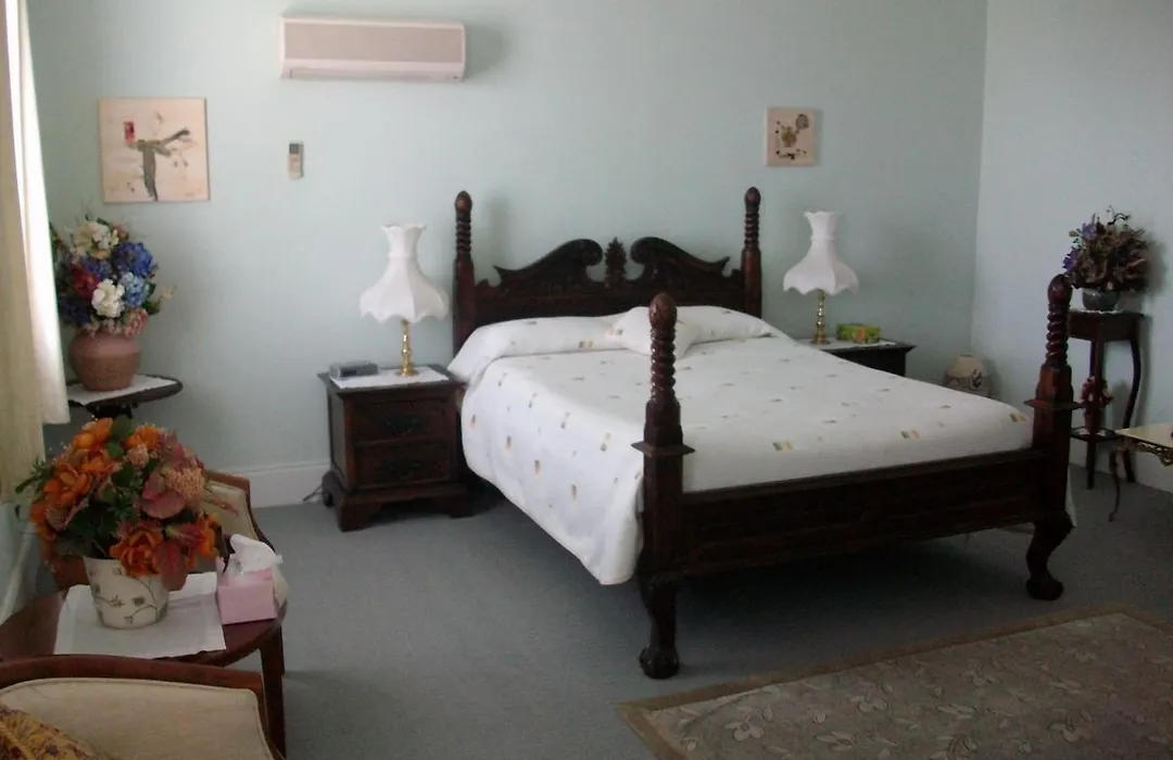 Stella'S Dromana Hotel-1