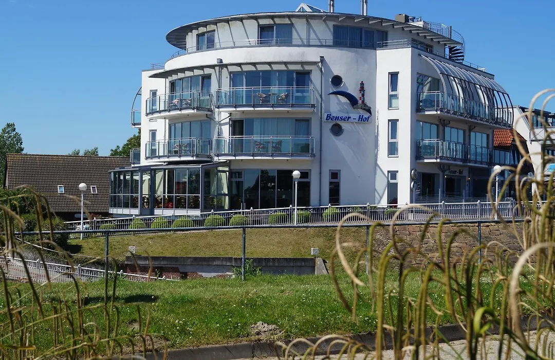 Nordseehotel Benser Hof Garni am Hafen-1