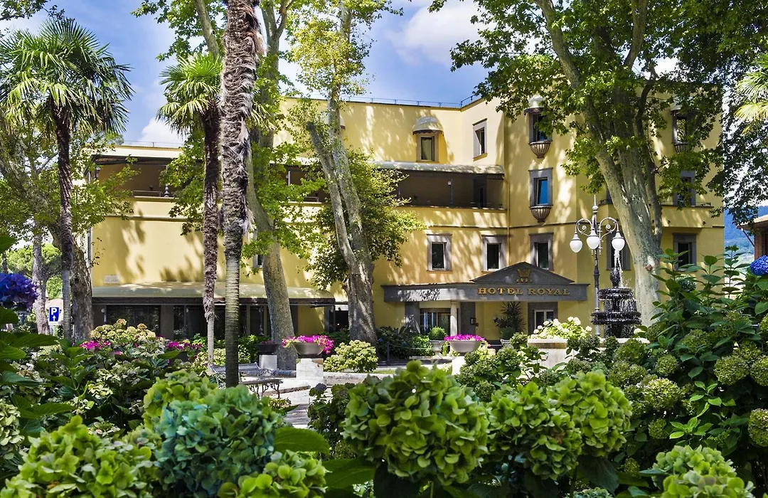 Hotel Royal-1