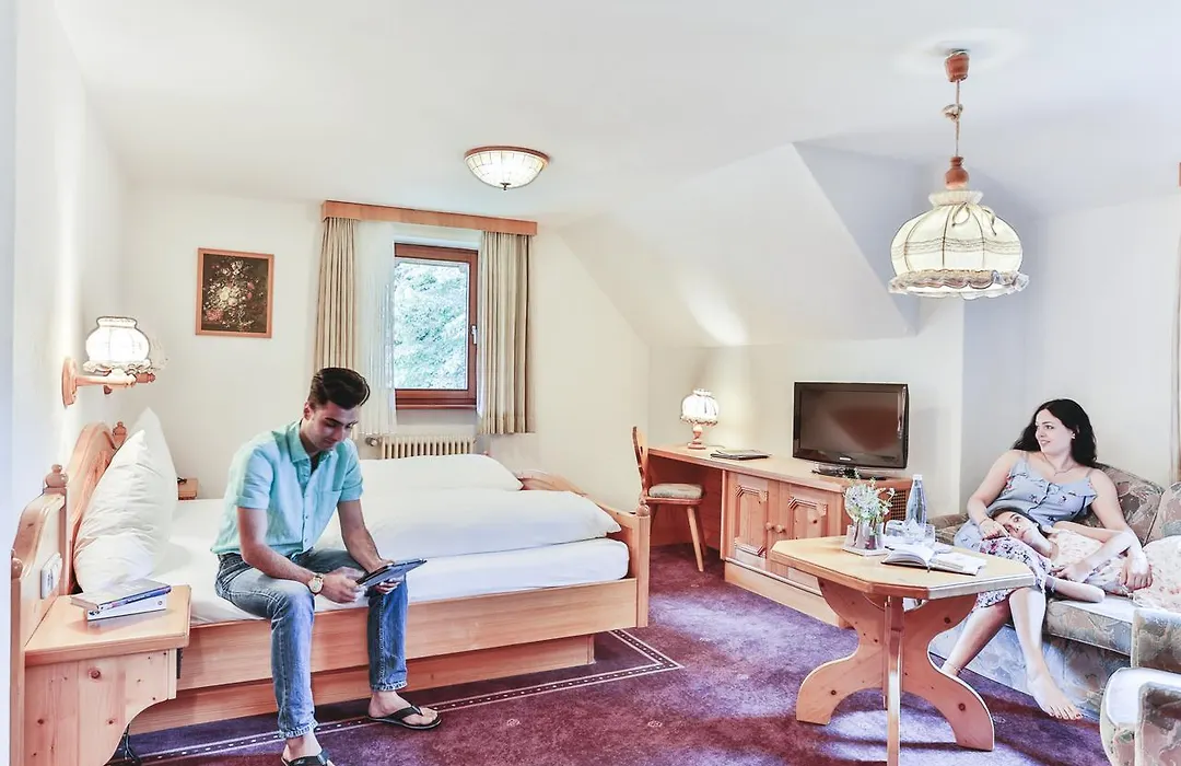 IMbery Hotel&Restaurant Hinterzarten-1