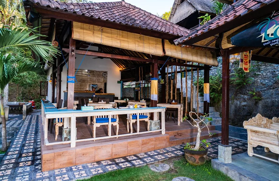 Song Lambung Beach Huts-1