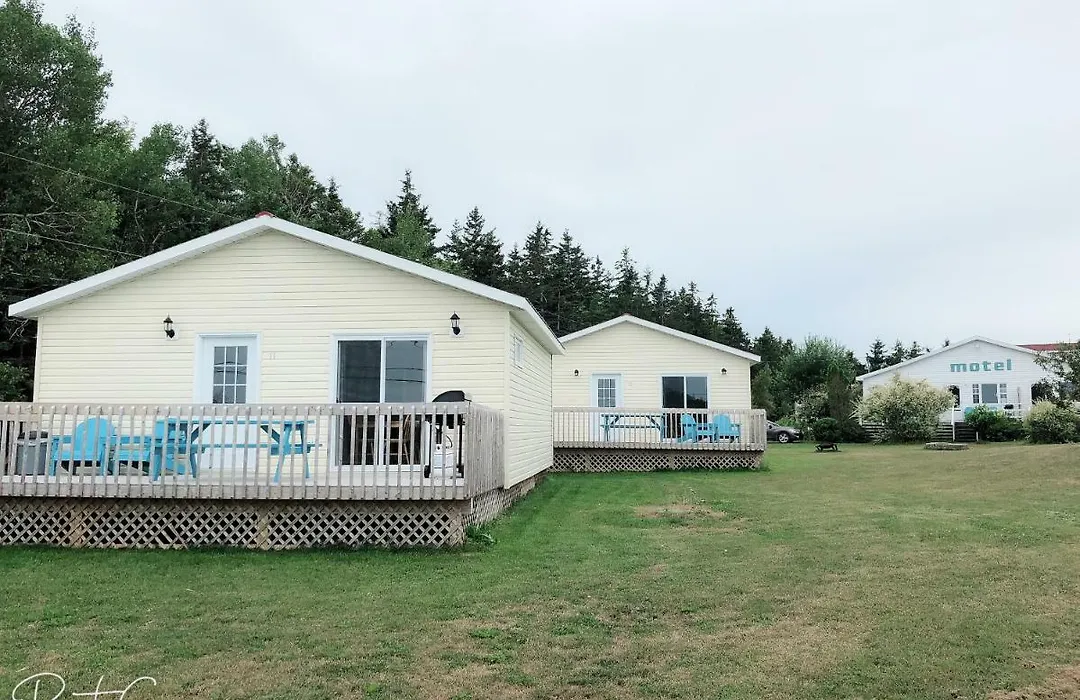 Baywatch Lighthouse Cottages & Motel-1