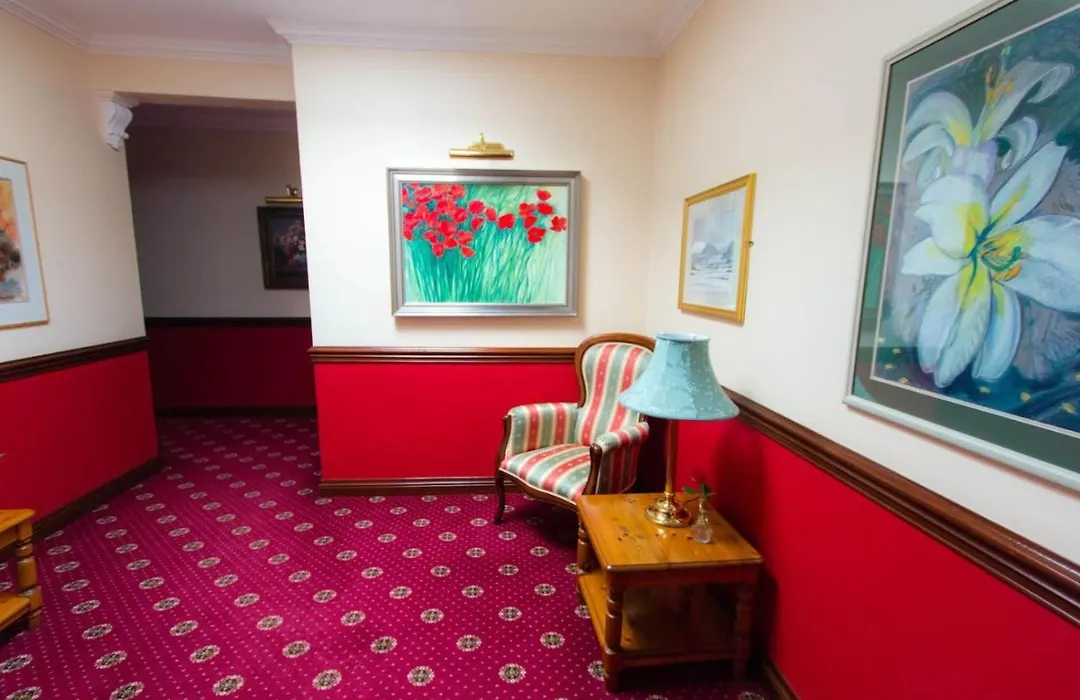 Kathleens Country House-1