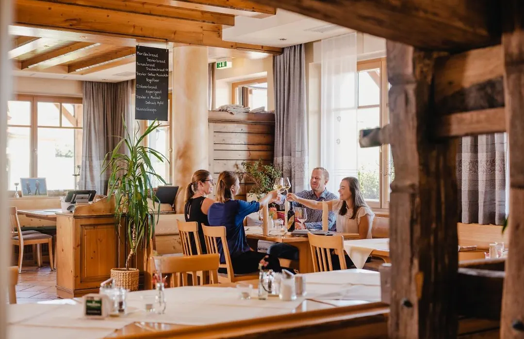 Hotel Neustifter-1