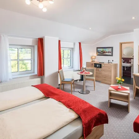 Hotel Rabennest-2
