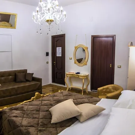 Hotel Des Artistes-3
