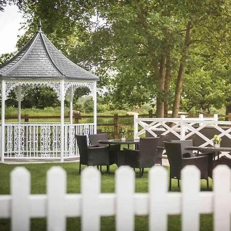 Worldhotels Distinctive Woughton House Hotel-2