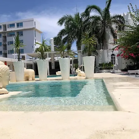 Le Castel Blanc Hotel Boutique-3
