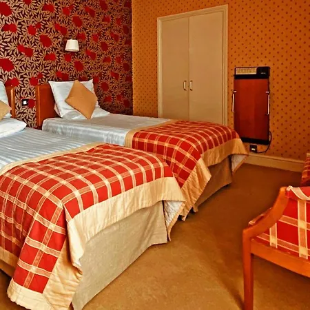 Metropole Hotel And Spa-2