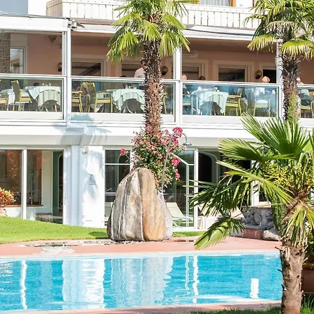 Glanzhof Hotel&Apartments-3
