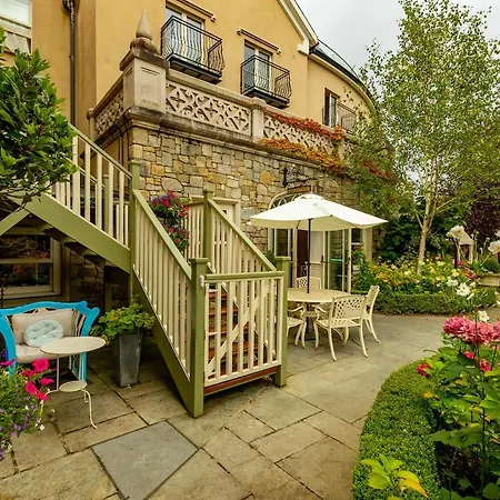 Step House Hotel-2