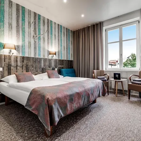 Royal Court Hotel-3