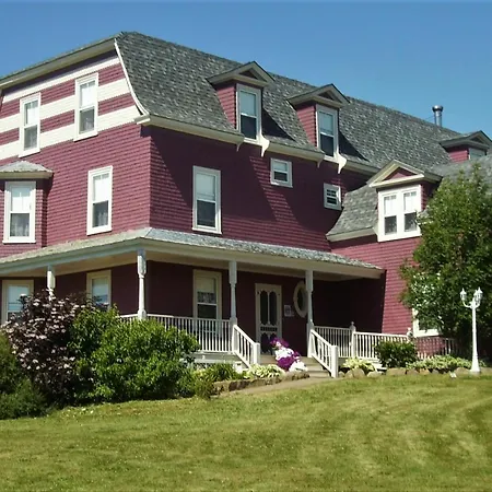 Hillcrest Hall Country Inn-2