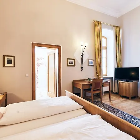 Hotel&Restaurant Waldschloss-3