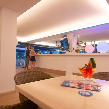 Hotel Negresco - Adults Only-2