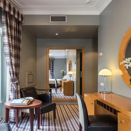 Room Mate Larios-2