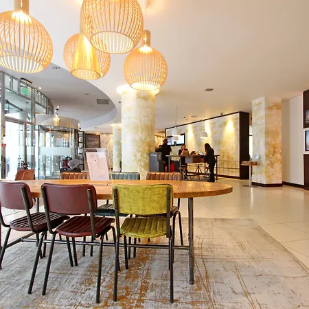 Novotel London Tower Bridge-3