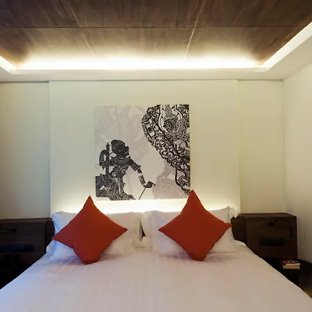 Rakyim Siam - Sukhumvit 15-3