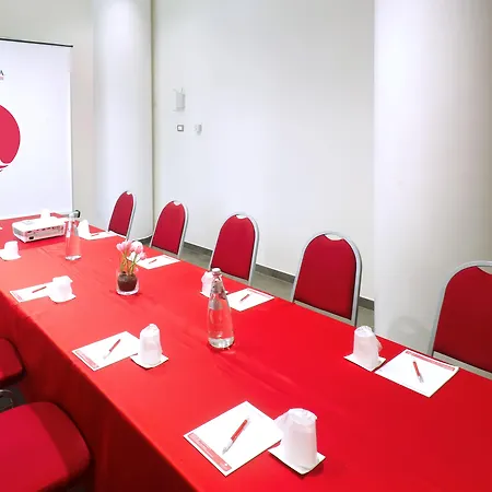 Ramada Plaza By Wyndham Milano-3