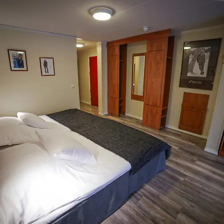 Vesterland Feriepark Hytter, Hotell Og Leikeland-2