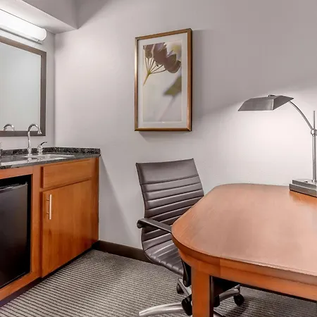Hyatt Place Charlotte Airport Billy Graham Parkway-3