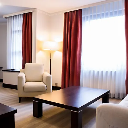 Crowne Plaza Bratislava By Ihg-2