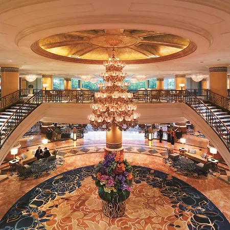 Makati Shangri-La, Manila-3