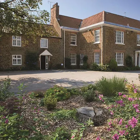 Knights Hill Hotel & Spa-3