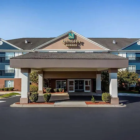 Quality Suites Pineville - Charlotte-3