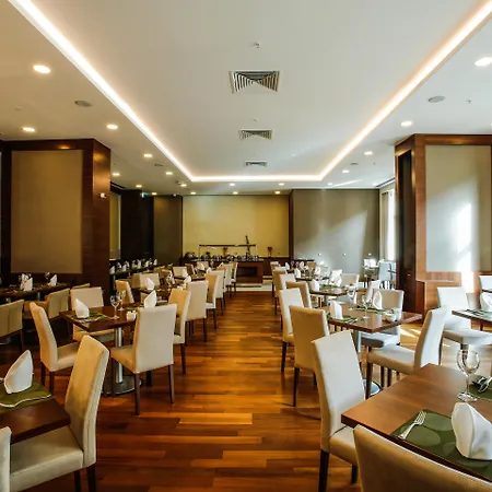 Dedeman Bostanci Istanbul Hotel & Convention Center-3