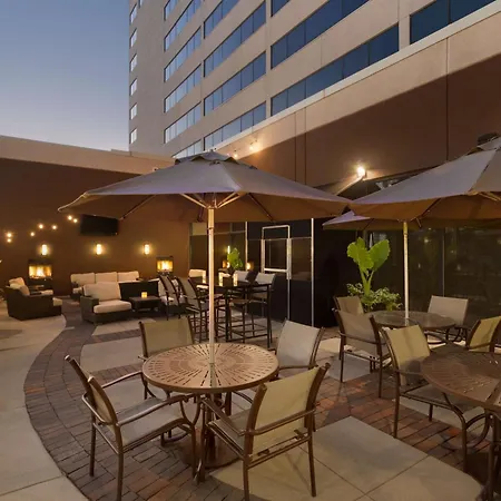 Hilton Suites Chicago/Oakbrook Terrace-2