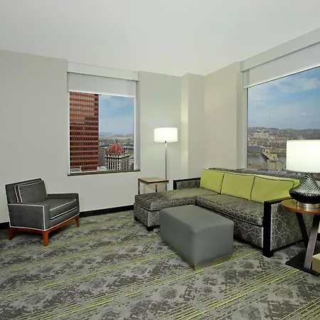 Embassy Suites Pittsburgh Downtown-2